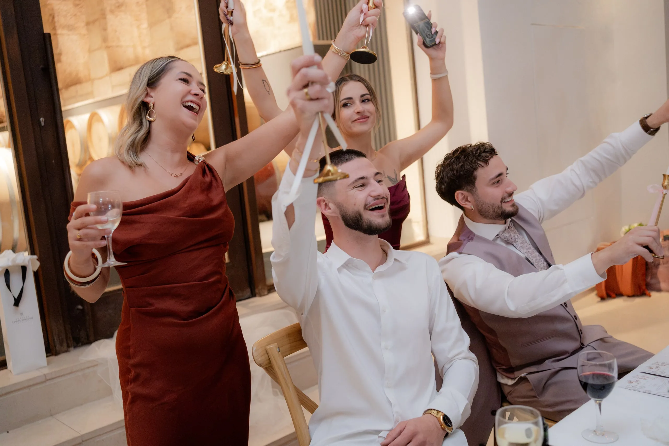 Les invités reprennent la fête avec Lorena et Hugo